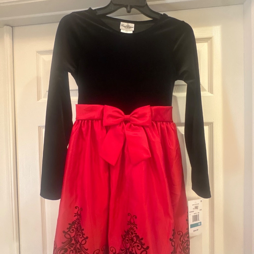 Christmas Dress - Picture 2 of 13
